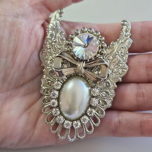 Jane 1996 Silver Tone Angel Brooch Faux Pearl Clear Rhinestone Accents